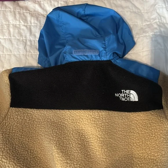 The North Face Kids Blue and Tan Jacket - Picture 7 of 7